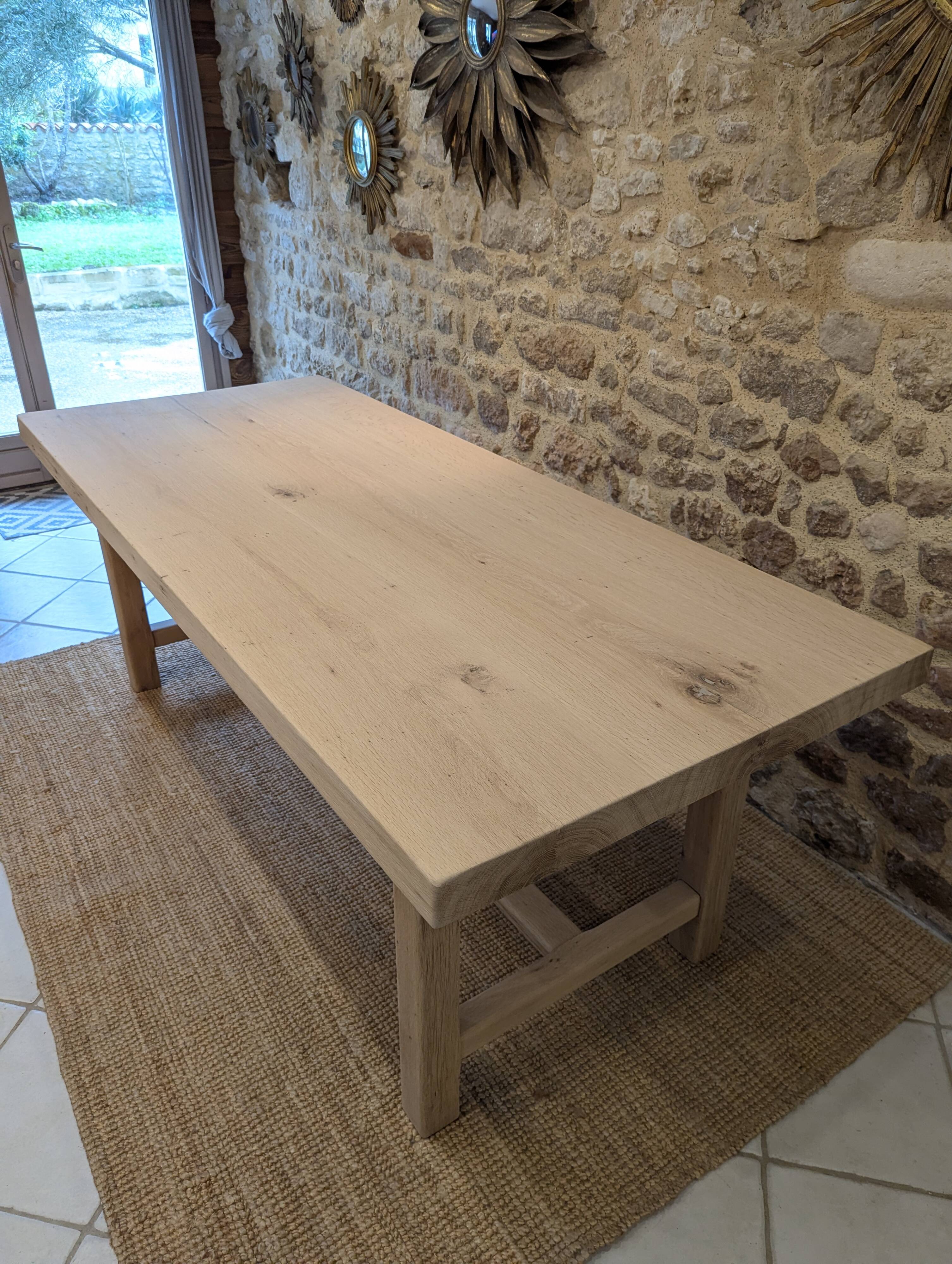 Farm table