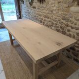 Farm table