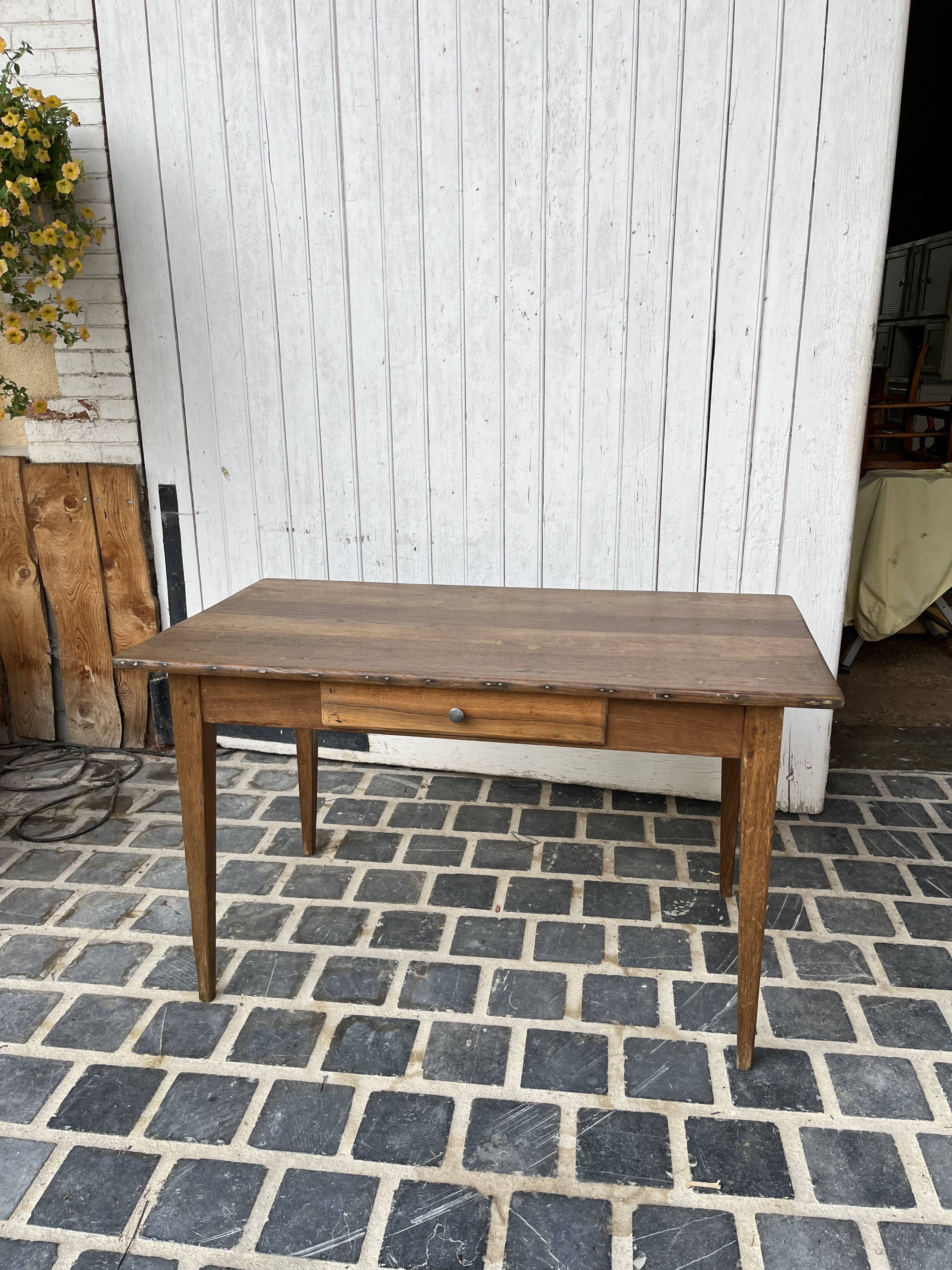 Farm table