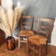 Lot de 2 chaises paillées