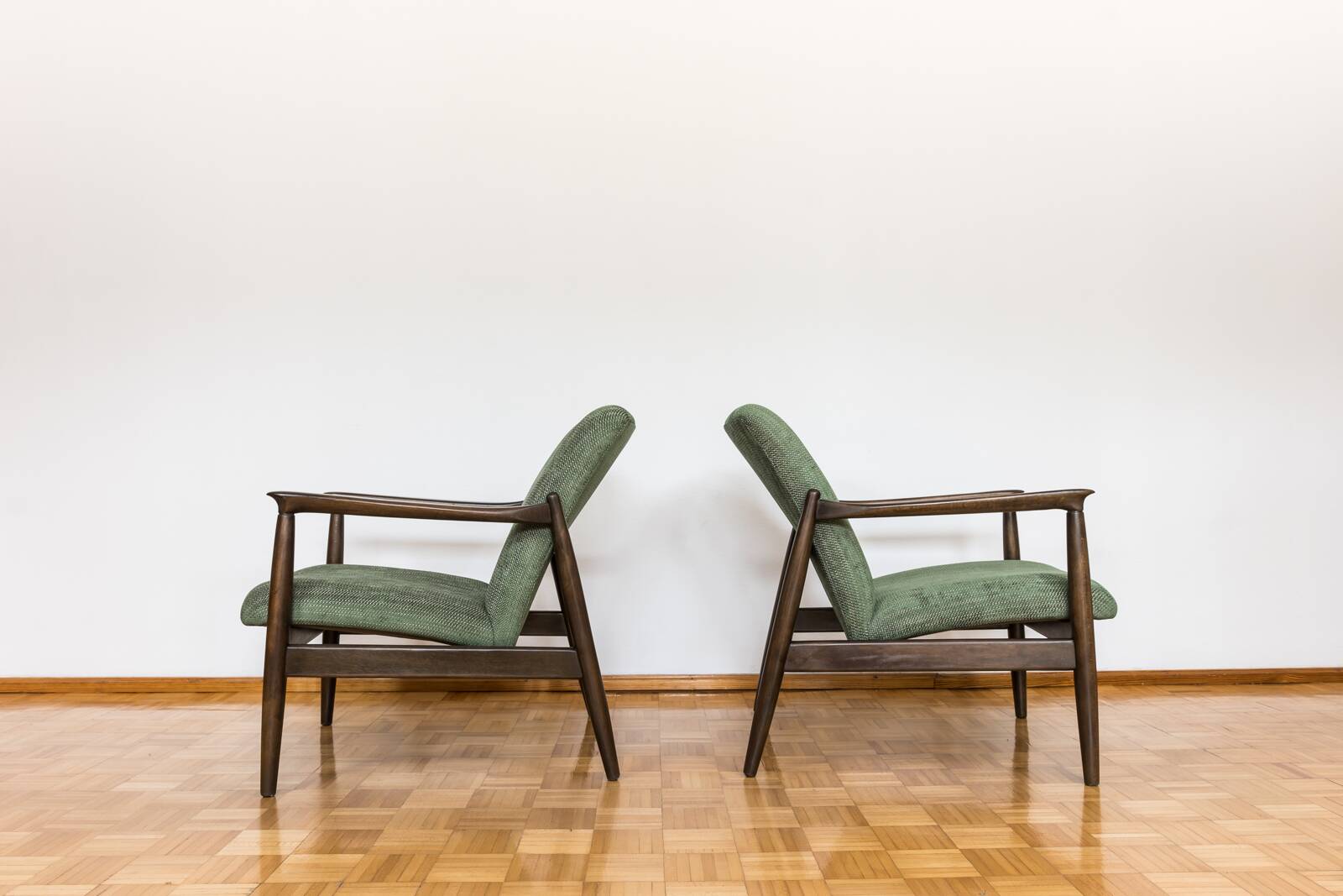 Paire de fauteuils GFM64 par Edmund Homa années 1960