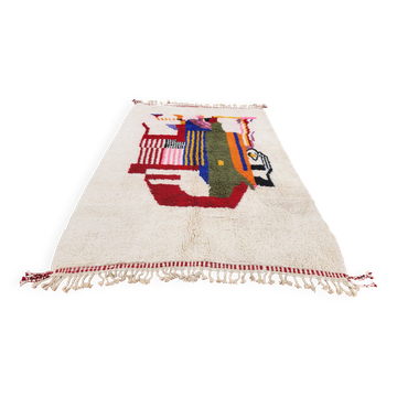 Tapis berbère artistique 243x156 cm – Laine écrue & motifs abstraits coloré