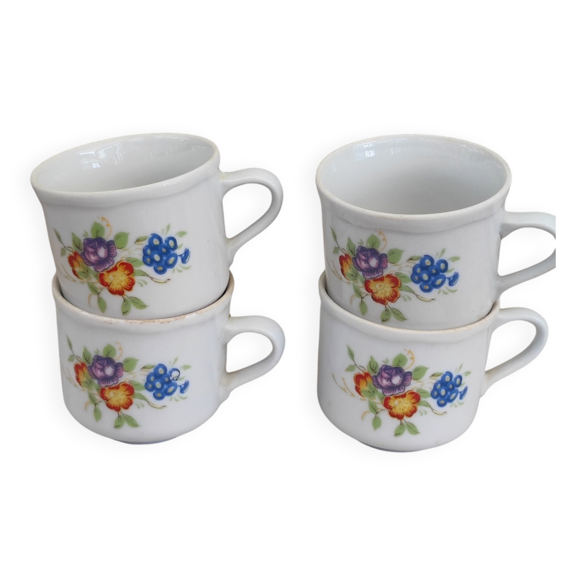 Coffee cup with floral design in porcelain