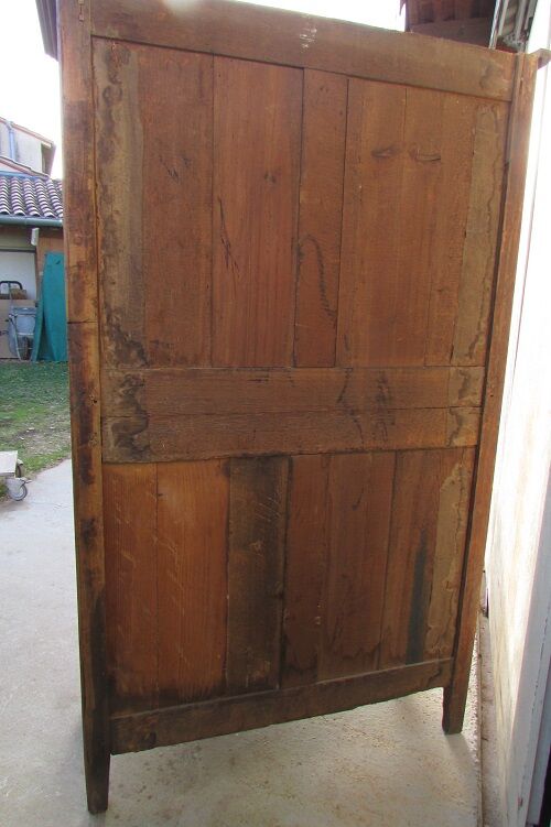 Wardrobe in pitchpin, 19th