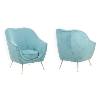 Paire de fauteuils en velours côtelé. Travail contemporain.