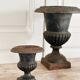 Lot de trois vases Médicis en fonte