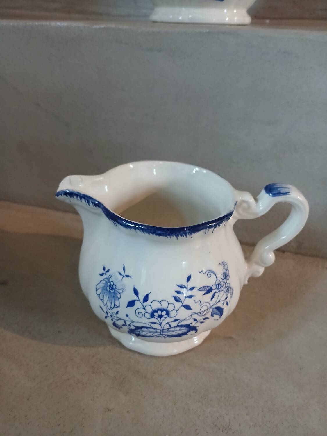 2 pichets anciens Lancaster