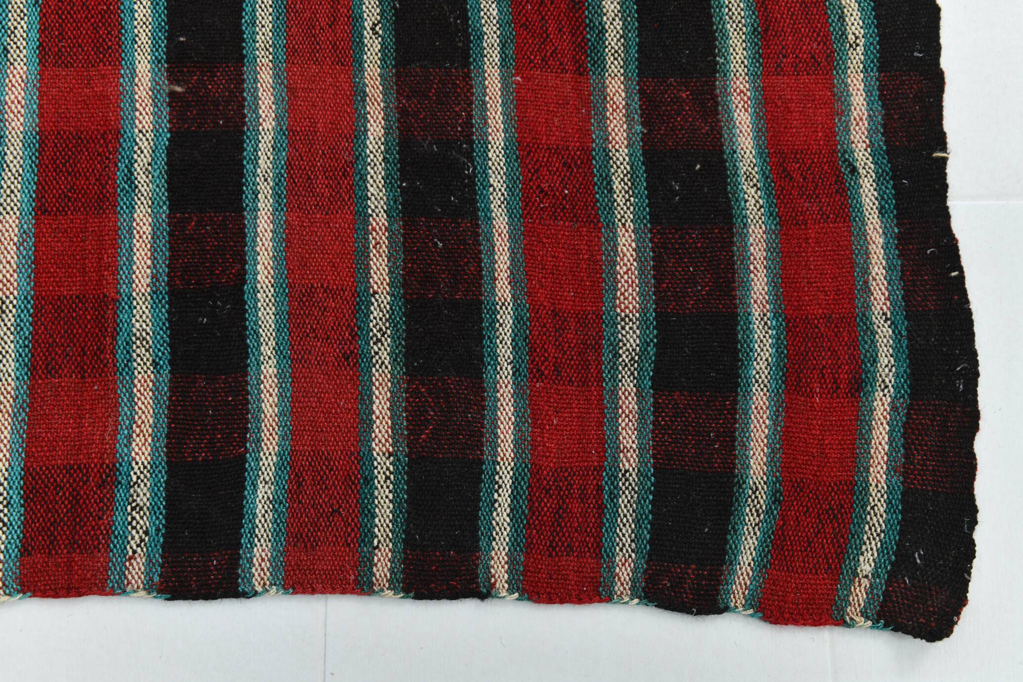 Tapis Kilim rayé rouge et vert, 202x312 cm