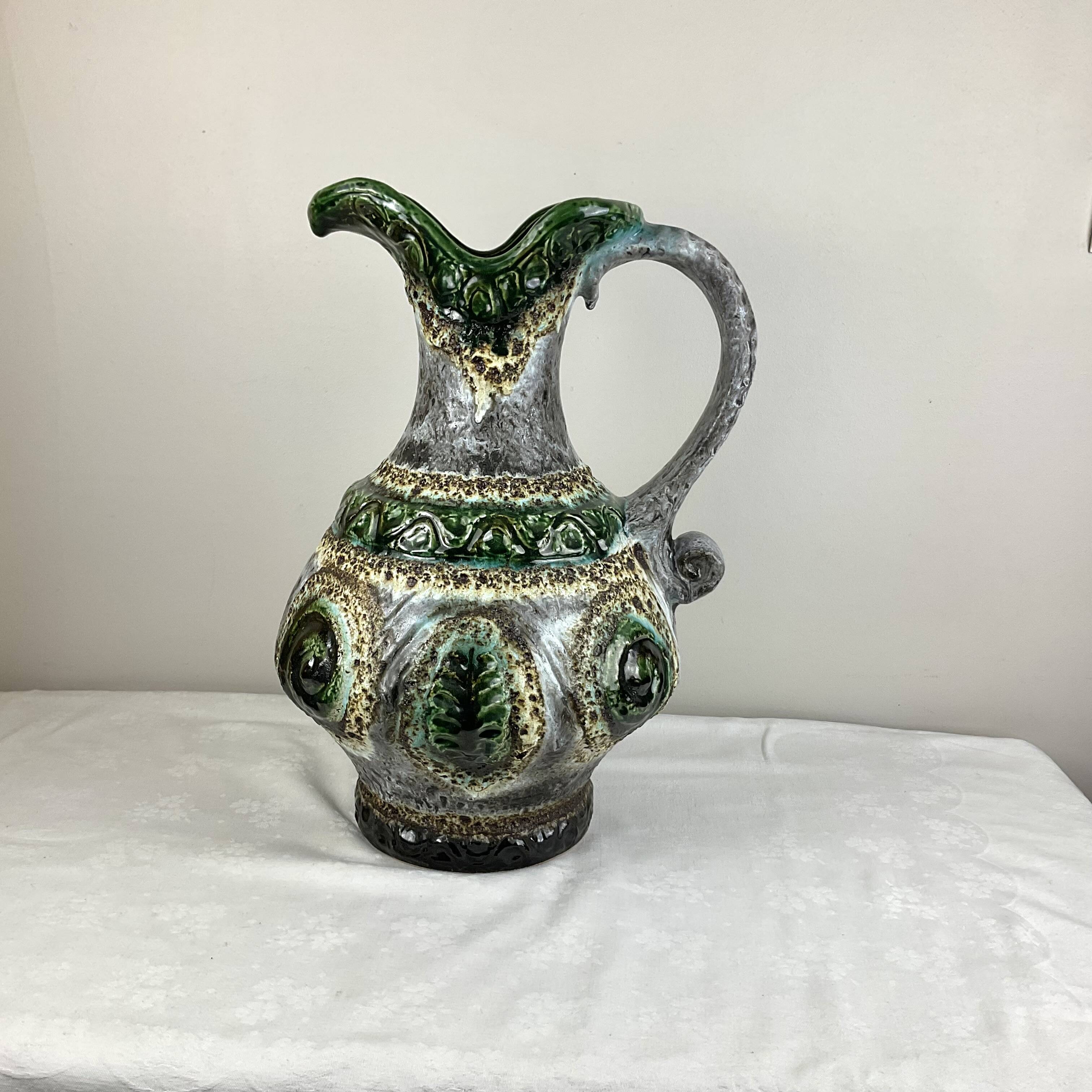 Very high quality Dümler and Breiden carafe jug vase