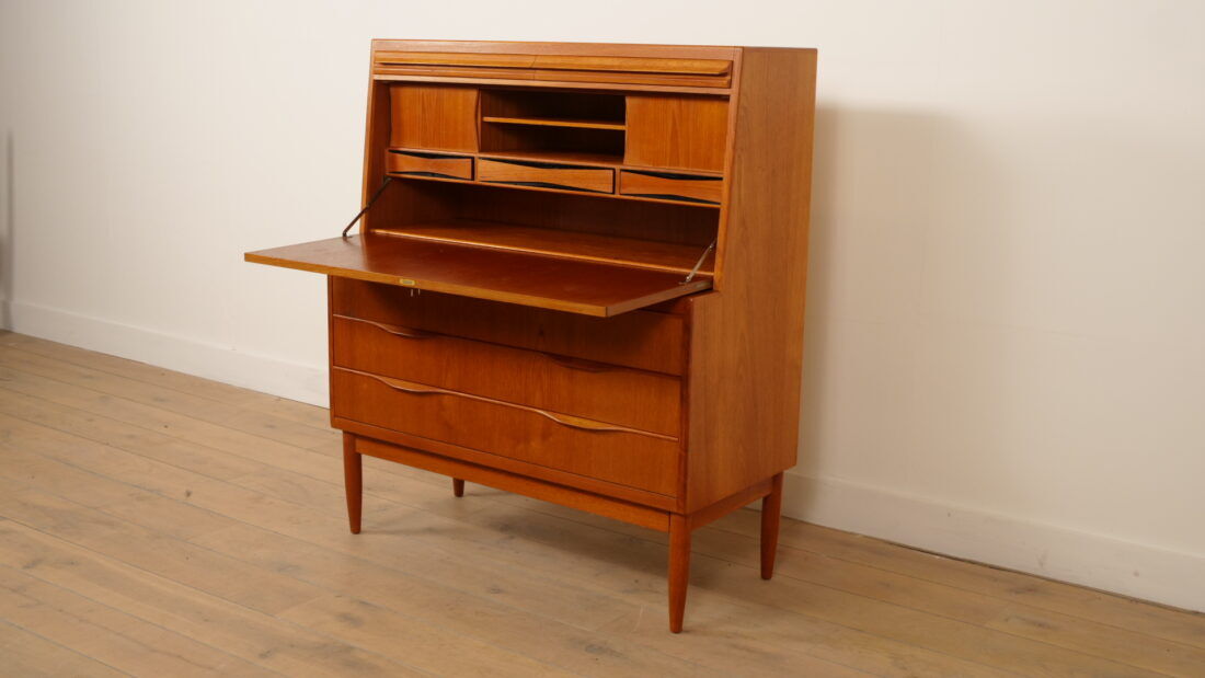 Vintage writing desk | Erling Torvits | Teak | 104 cm