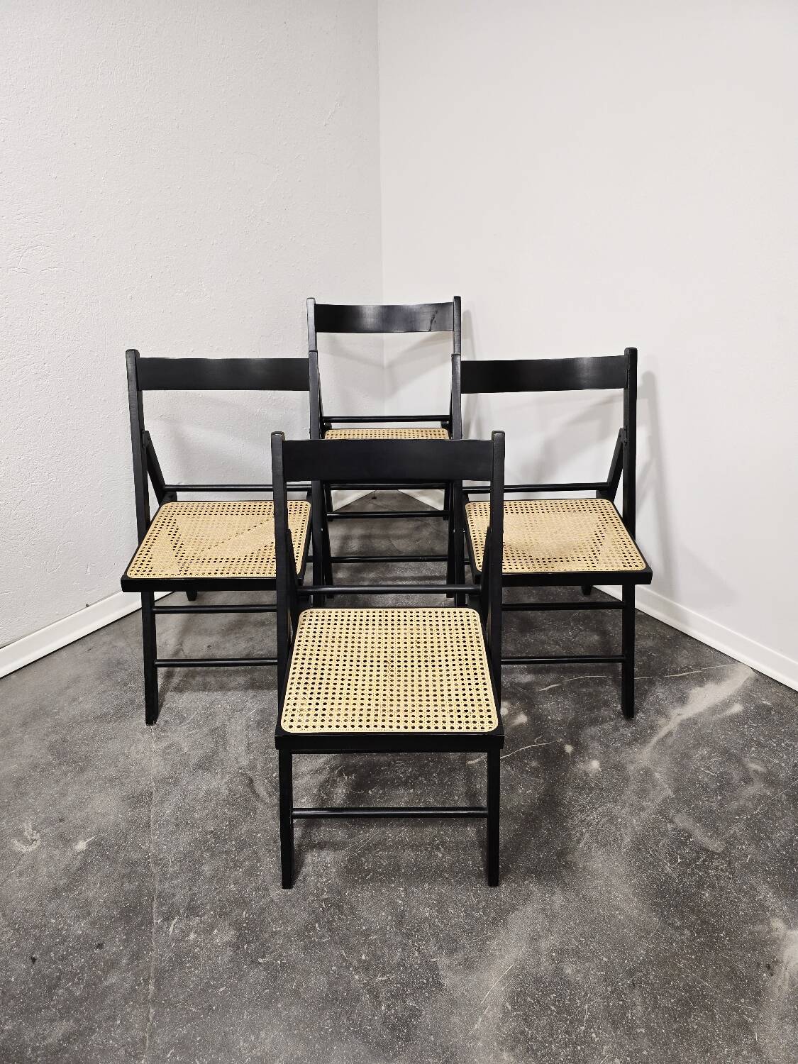 Chaise pliante noire des années 90