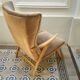 Fauteuil haut scandinave wing chair velour marron