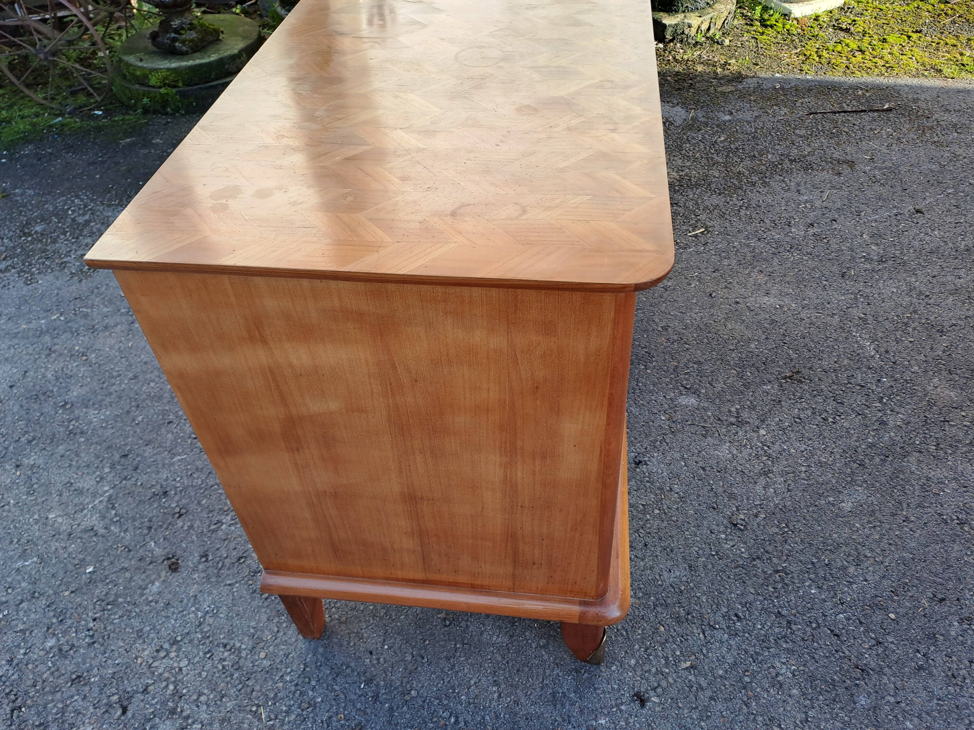 Vintage chest of drawers