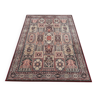 Oriental style rug 230cm x 170cm