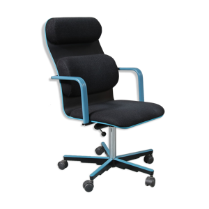 fauteuil conçu par Yrjö