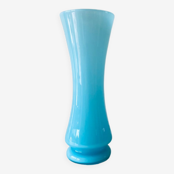 Grand vase ancien en opaline bleu