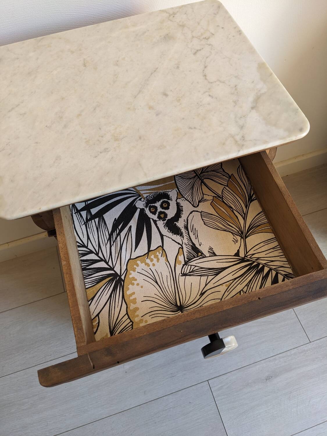 Table de chevet style Louis Philippe