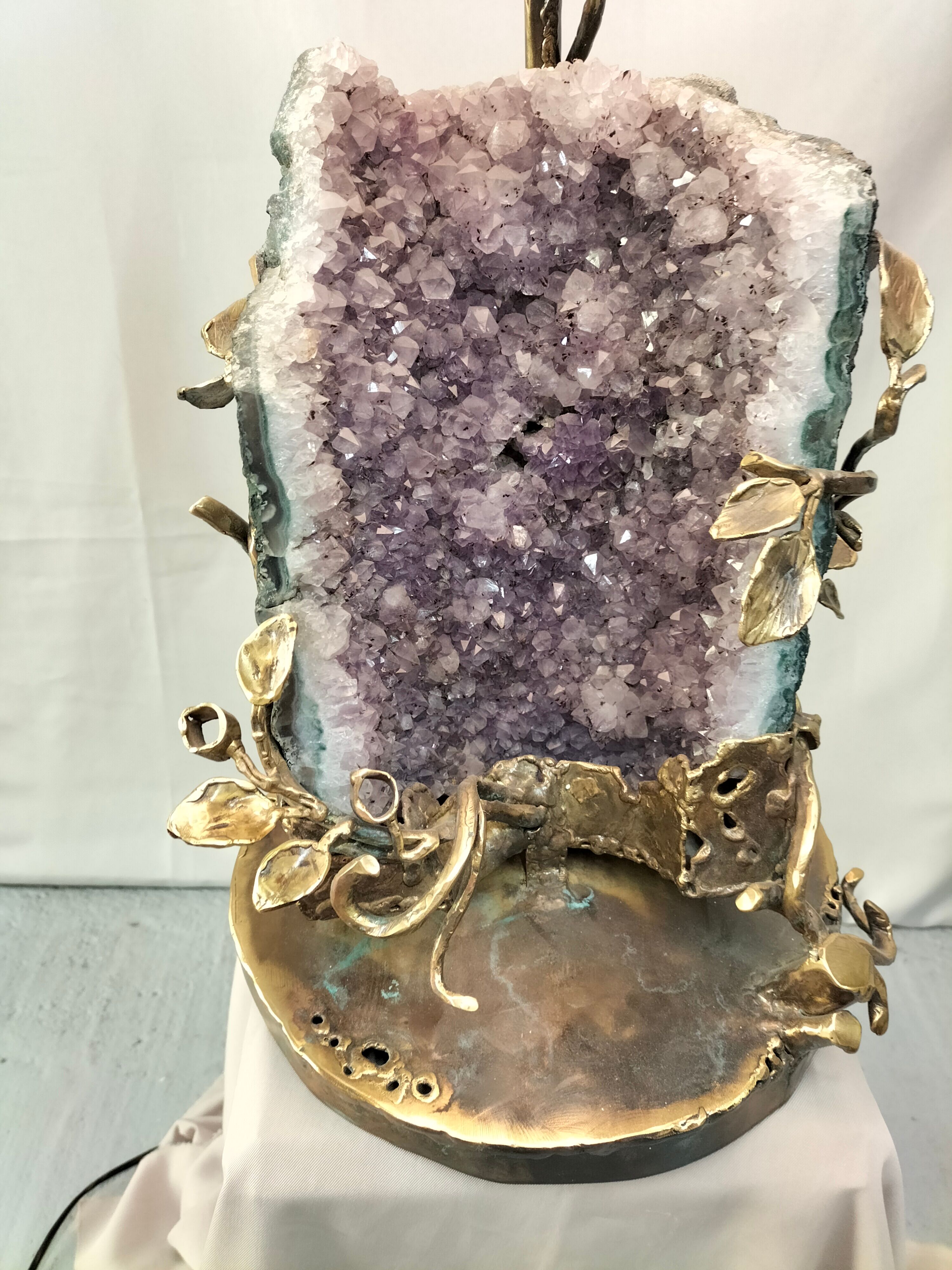 Contemporary sculpture lamp