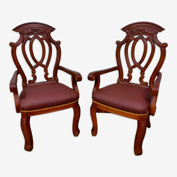 Paire de fauteuils style ancien en bois