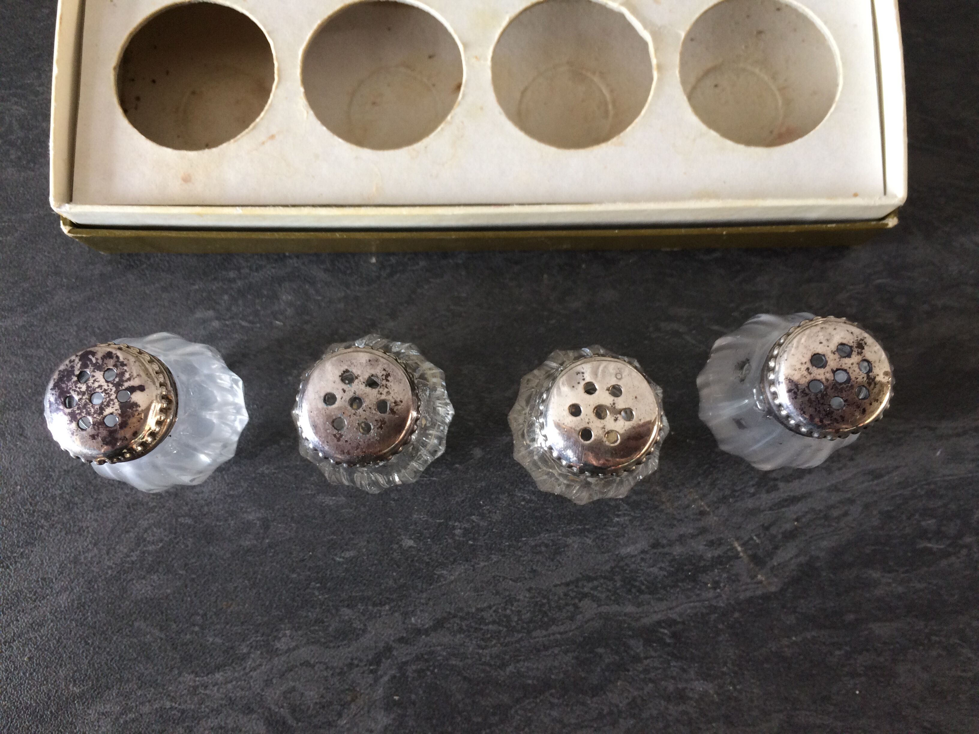 Series of 4 old saltshakers christofle silver - vintage glass
