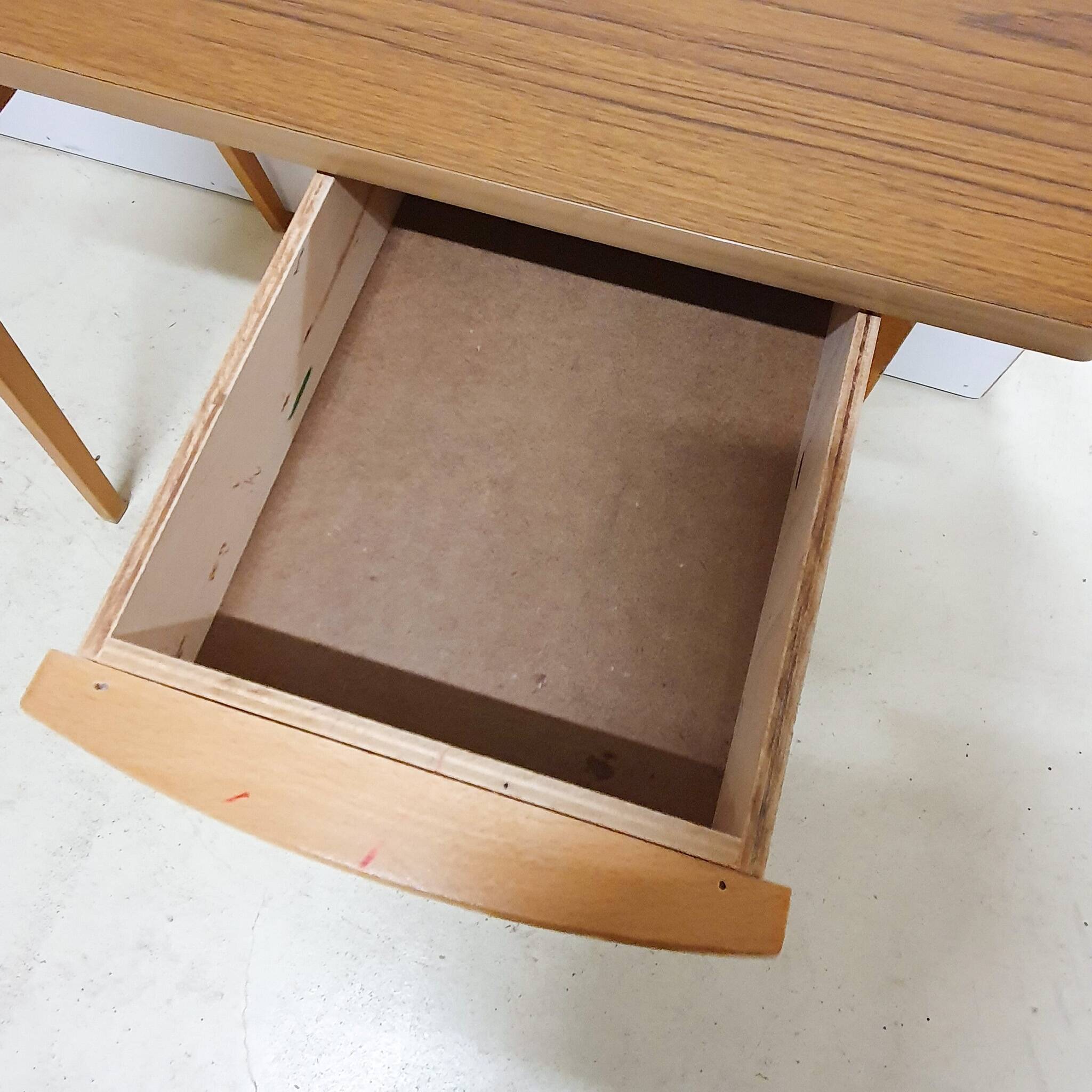Bureau vintage bois et formica