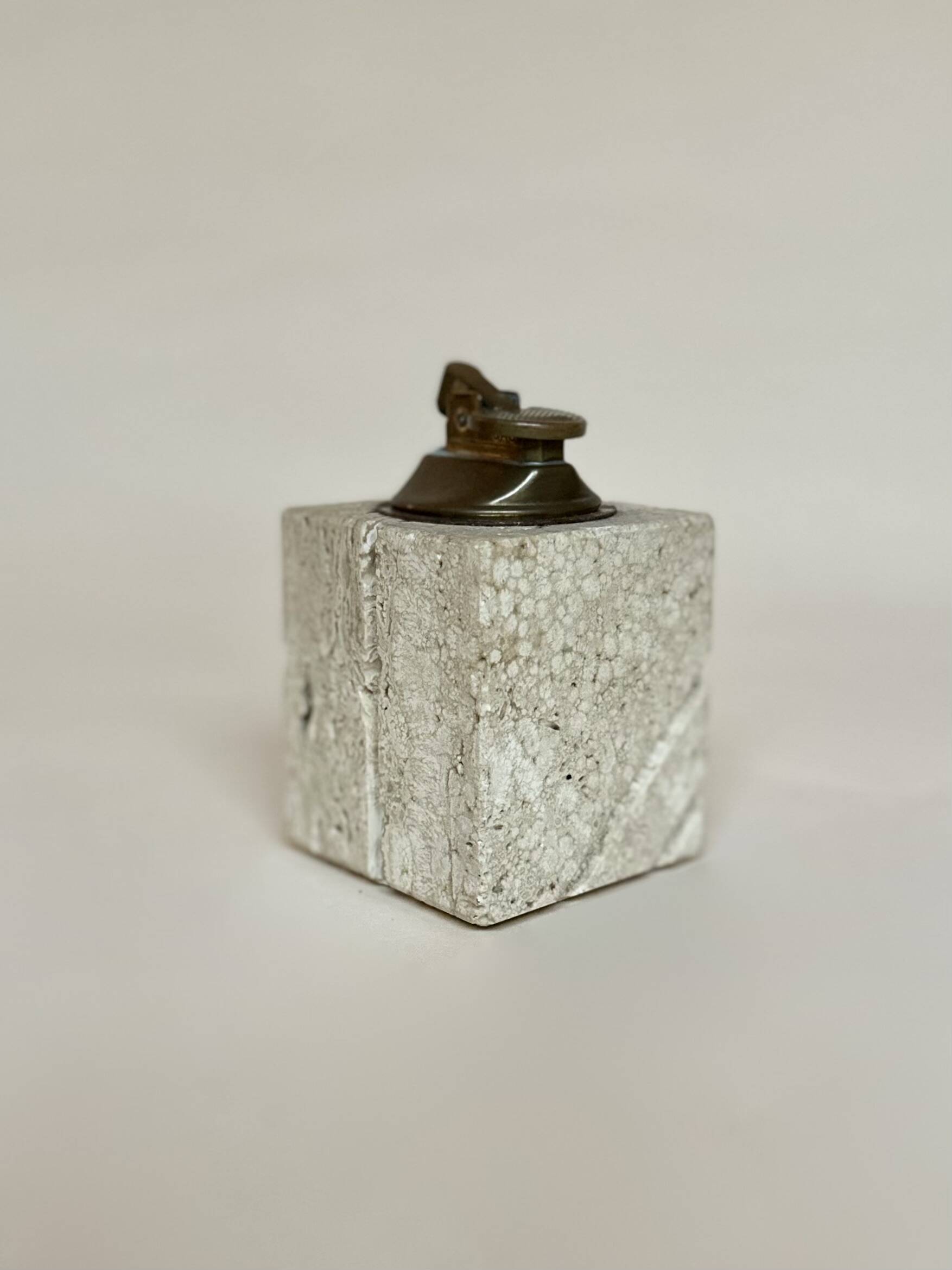 Cerri Nestore travertine briquette