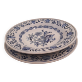 Set of two plates, flat and deep, with a country blue decoration.