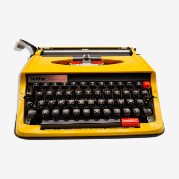 Machine à écrire Brother Deluxe 850 TR jaune vintage révisée ruban