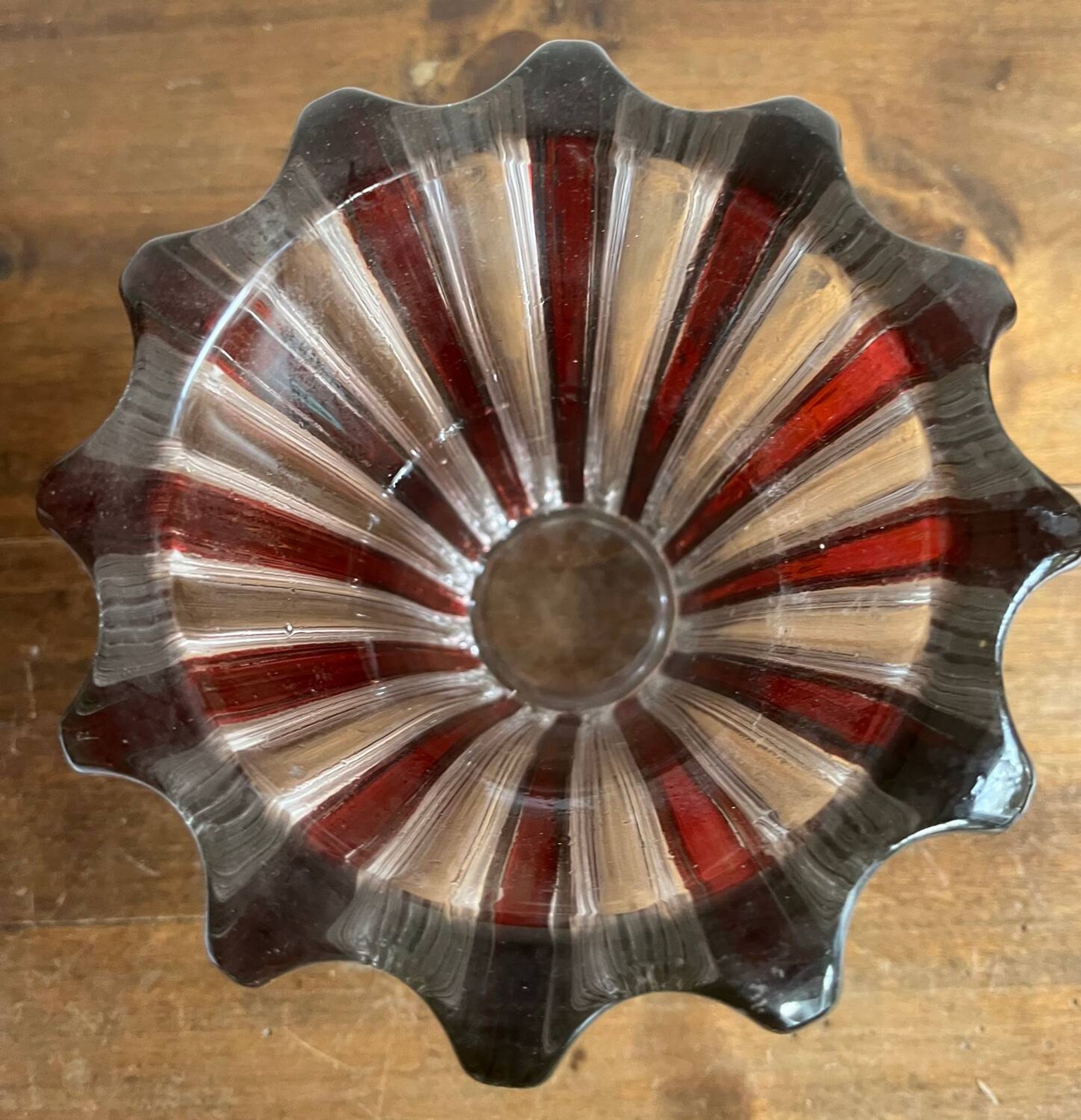 Small Art Deco vase by Pierre d'Avesn