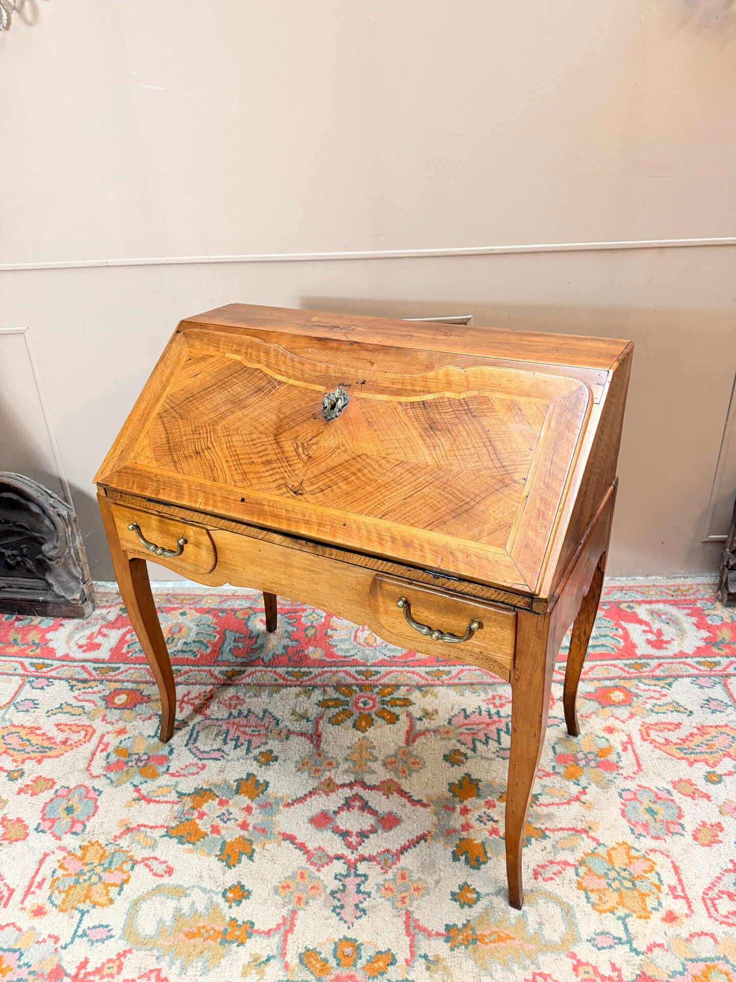 WALNUT SLOPING DESK FROM THE LOUIS XV PERIOD 18TH CENTURY