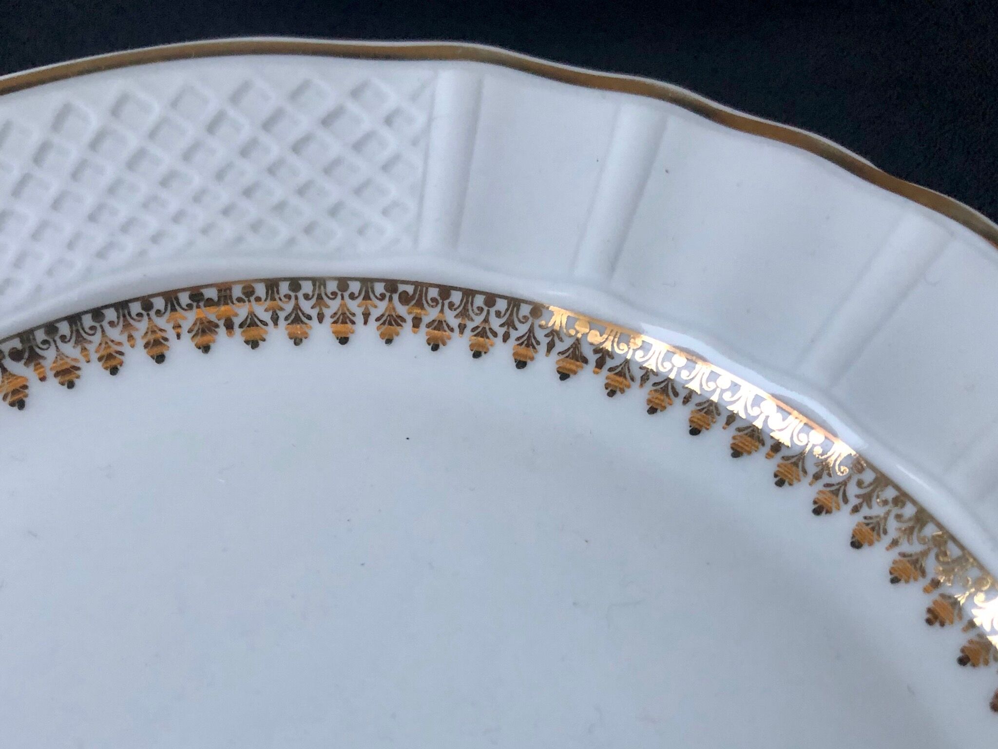 Limoges Bernardaud porcelain dessert plates - vintage co. 60s, white & gold