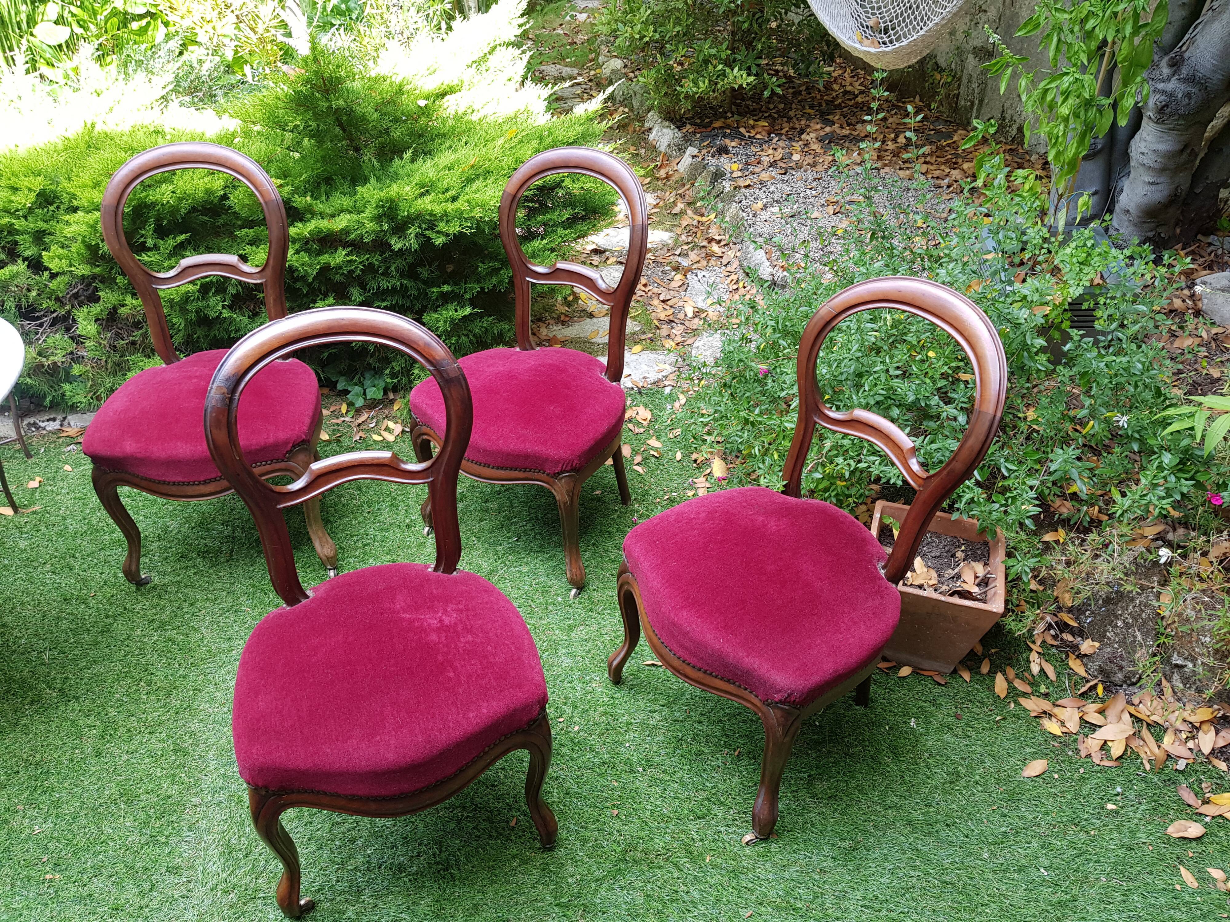 4 chaises médaillon tapissées style Louis Philippe