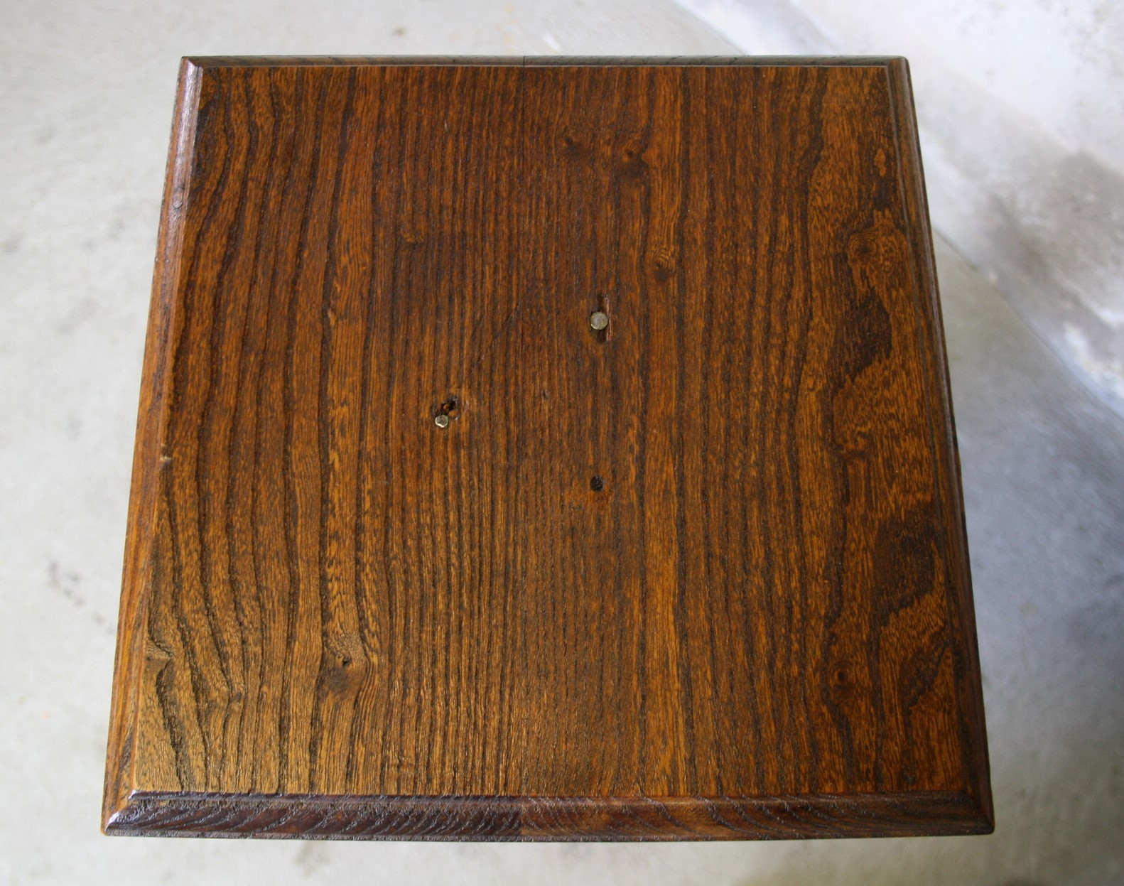 Fifth wheel press screw