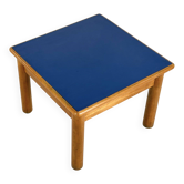 Table basse en hêtre avec plateau en formica bleu, France – 1960s