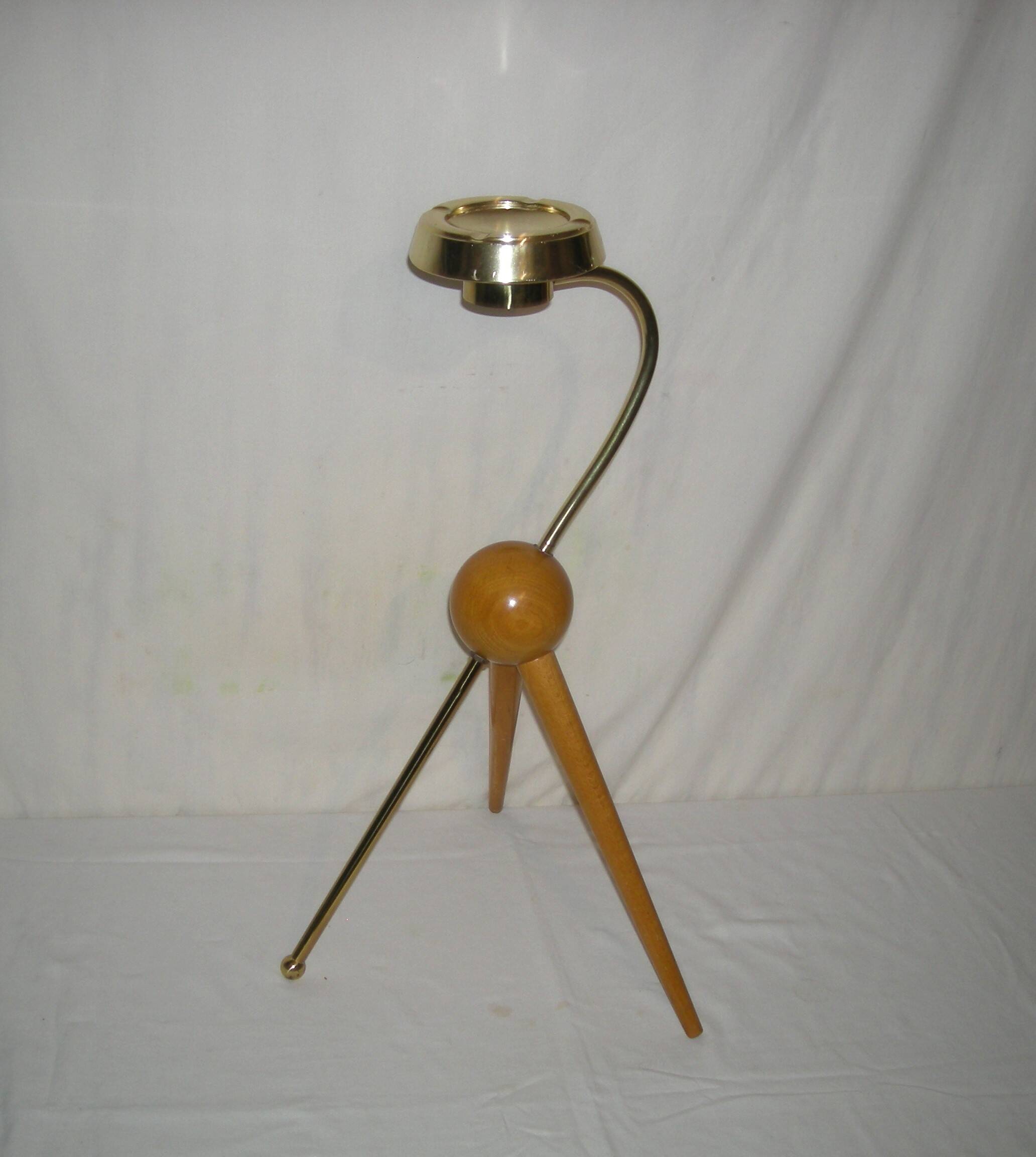 Italian tripod ashtray from the 1950s.