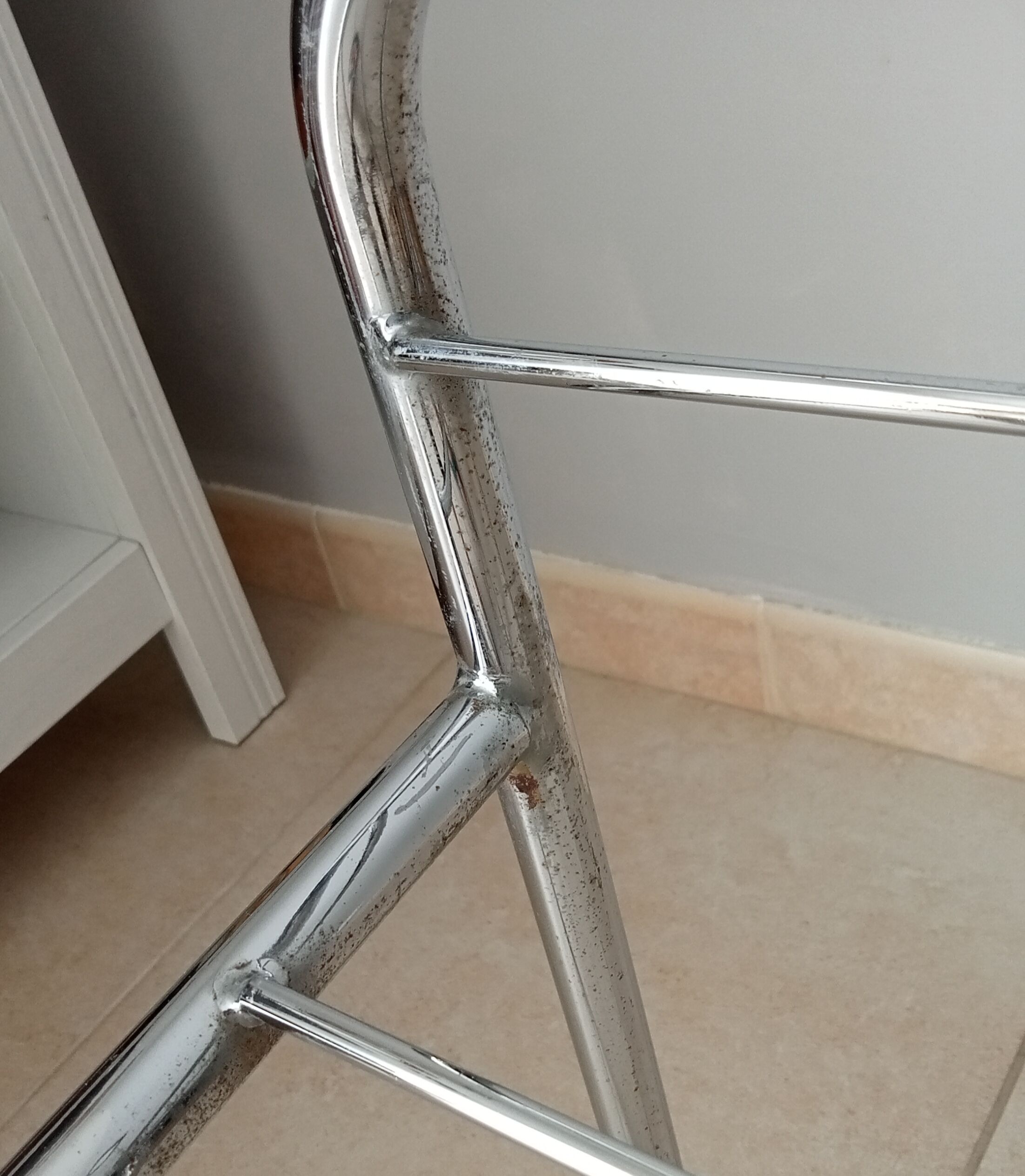 Vintage suitcase holder 70s