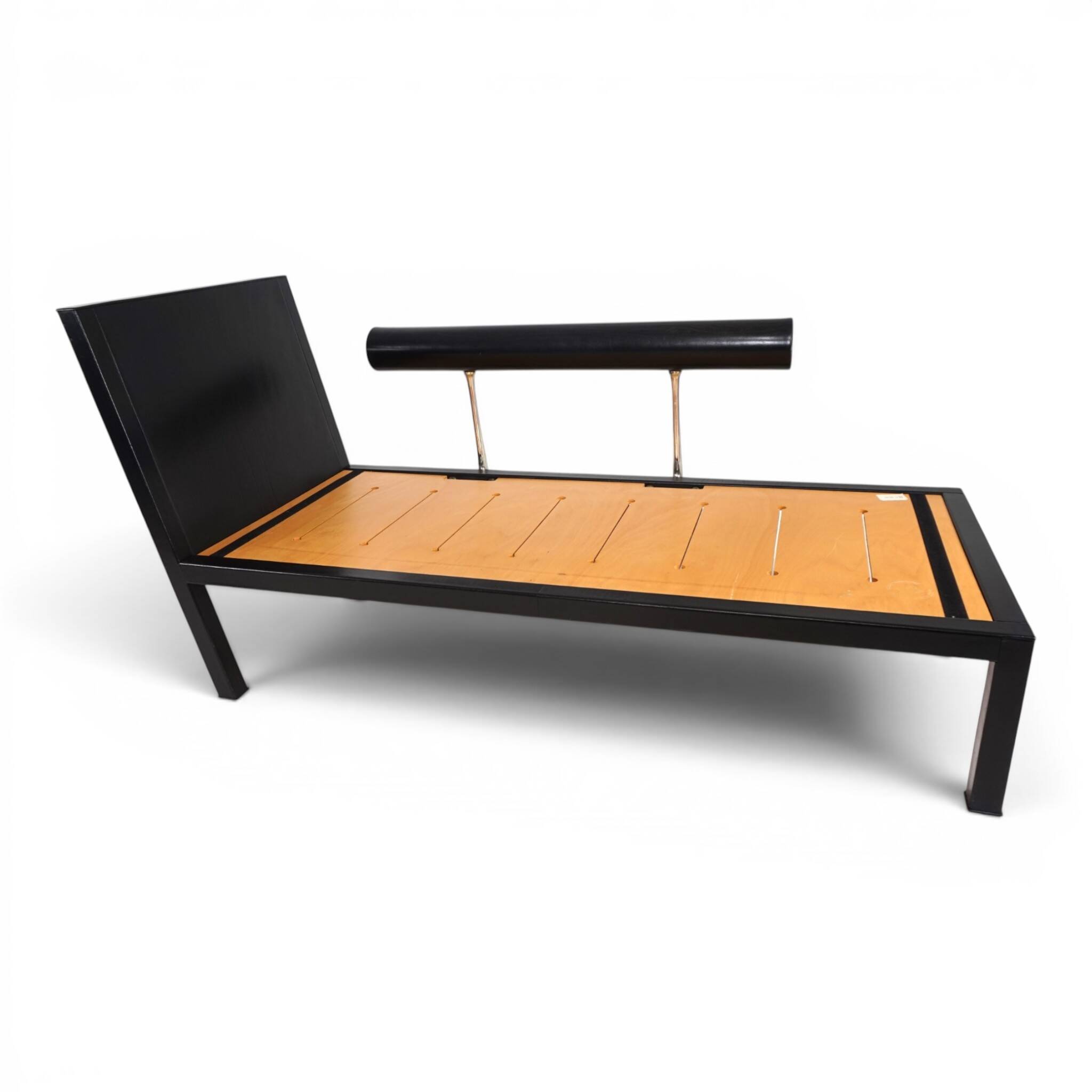 B&B Italia Baisity Leather Chaise Lounge / Daybed by Antonio Citterio, 1980