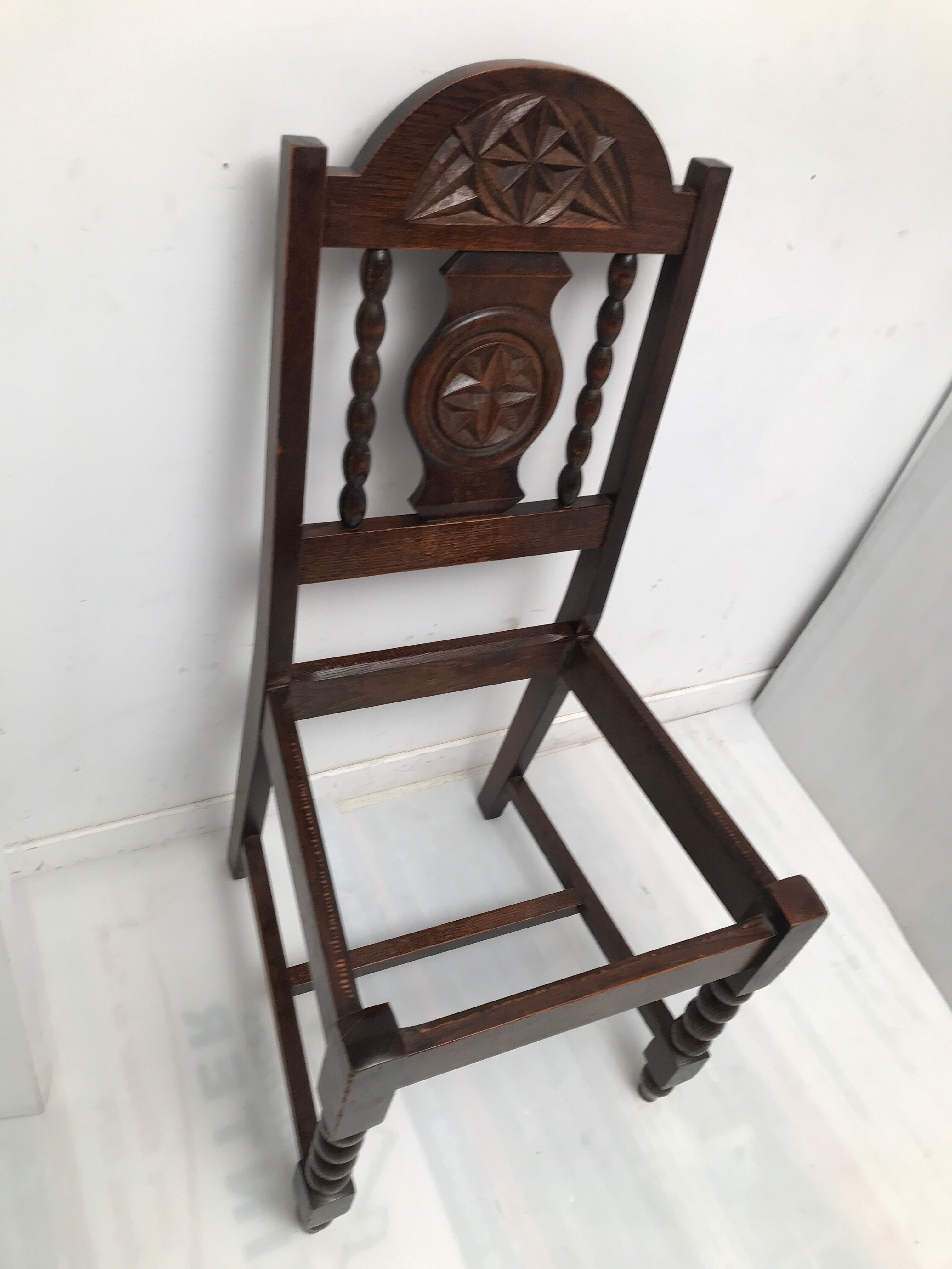 Set of 6 vintage straw and turned wood chairs