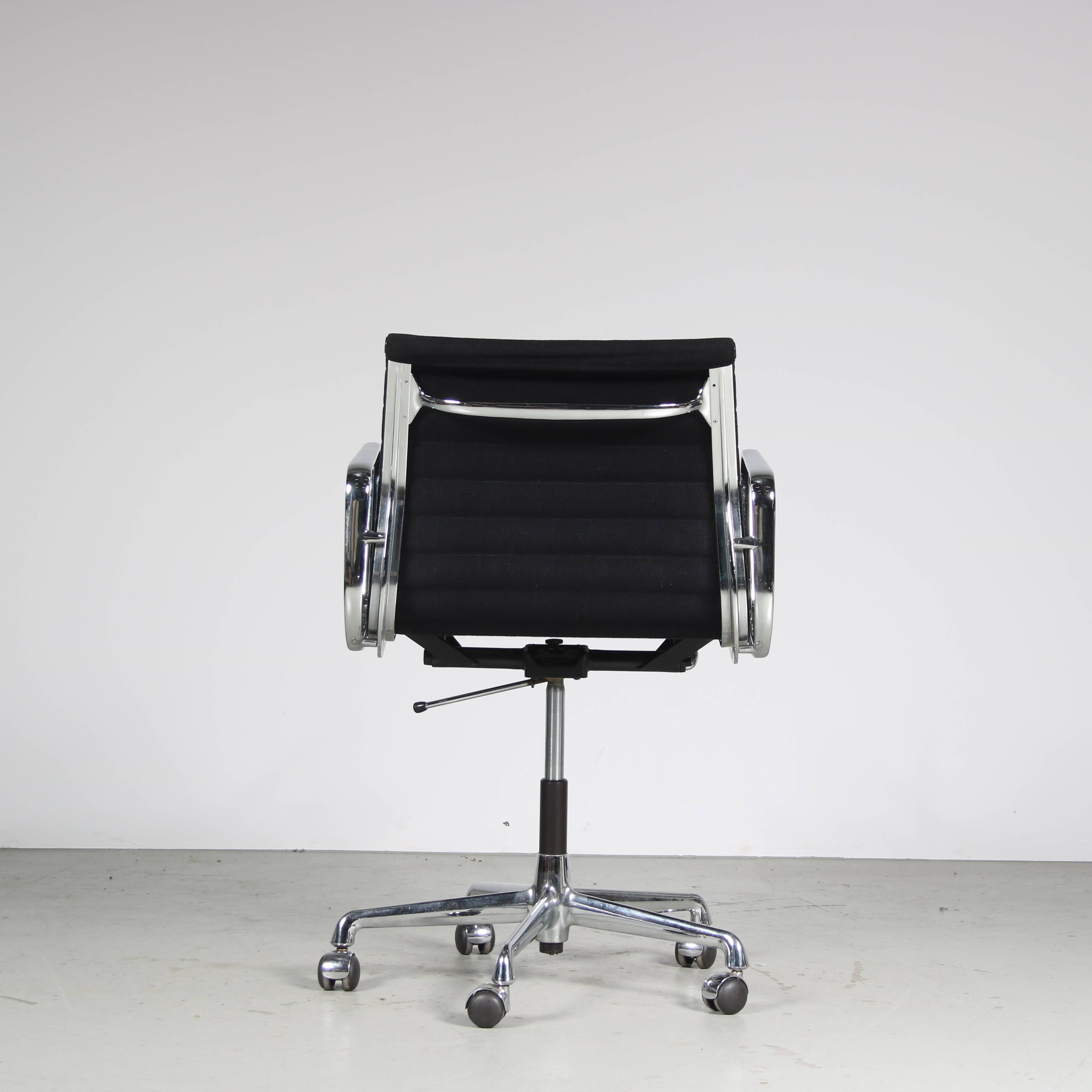 1970s “EA117” Desk chair by Charles & Ray Eames for Herman Miller, USA