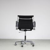 1970s “EA117” Desk chair by Charles & Ray Eames for Herman Miller, USA