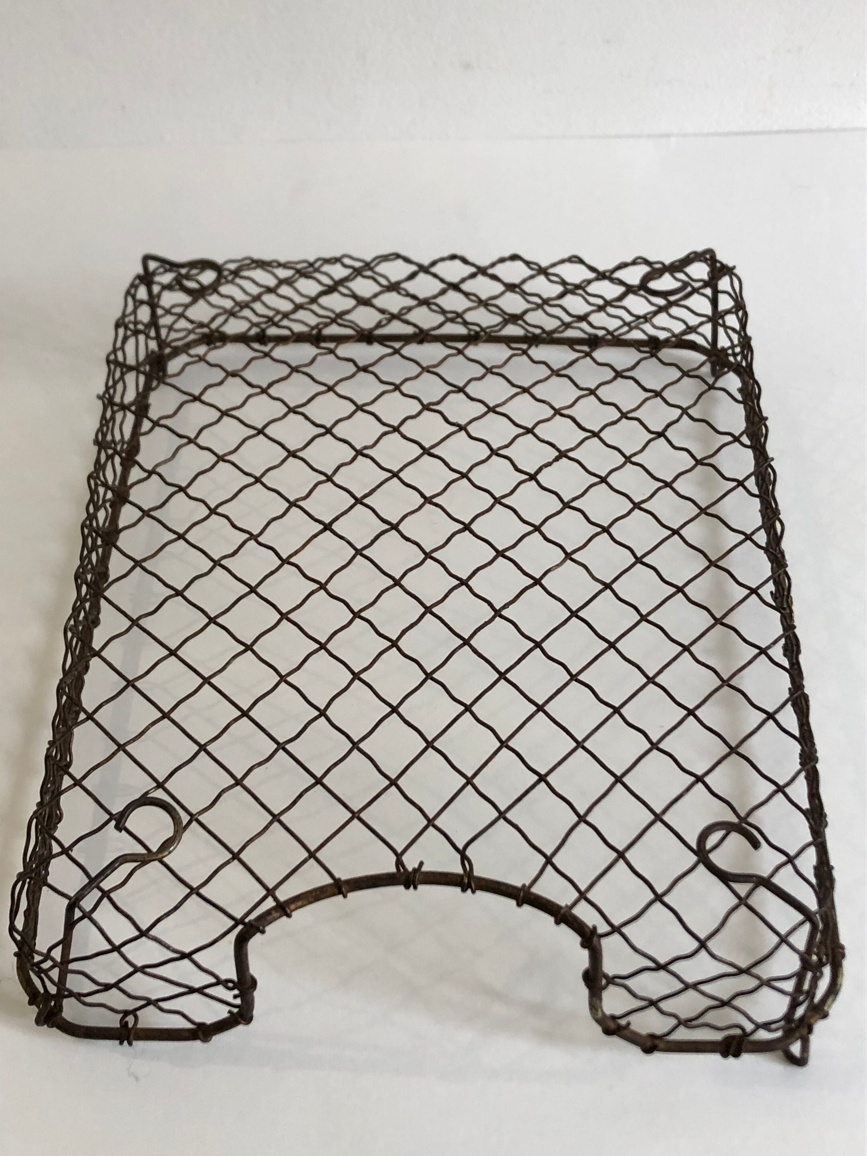 Mail banner, office accessory