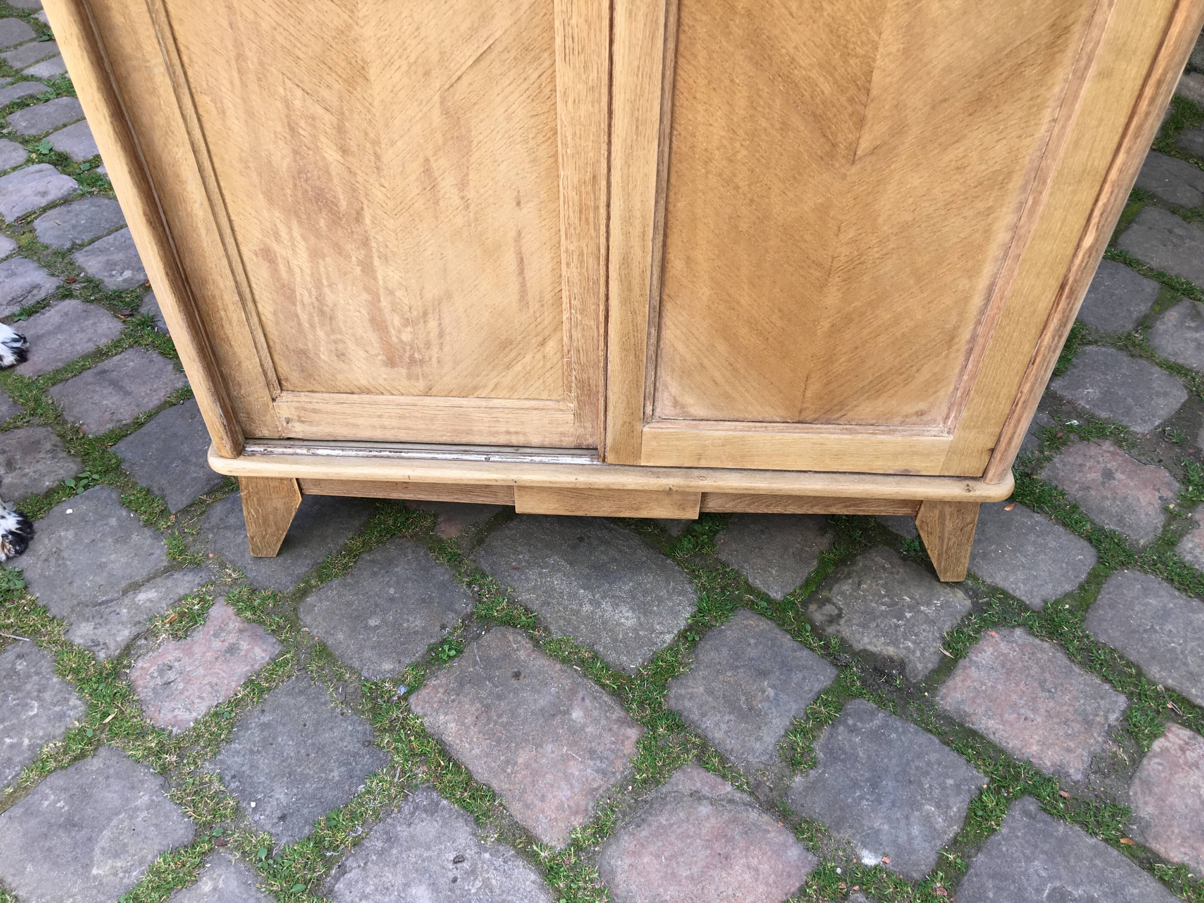 Wardrobe wardrobe in pickled oak Vintage compass feet