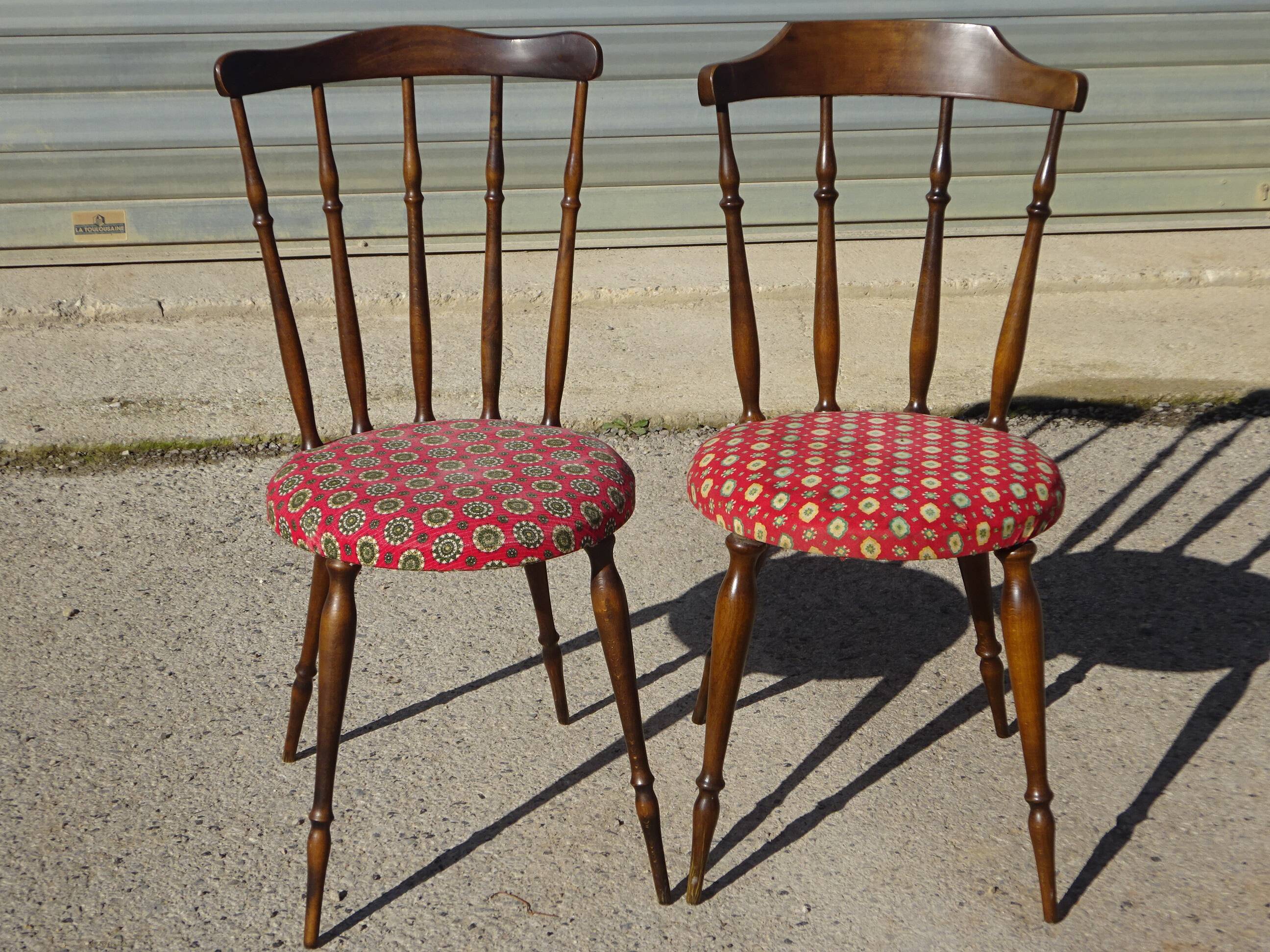 Chaises vintage, pieds compas, les 2