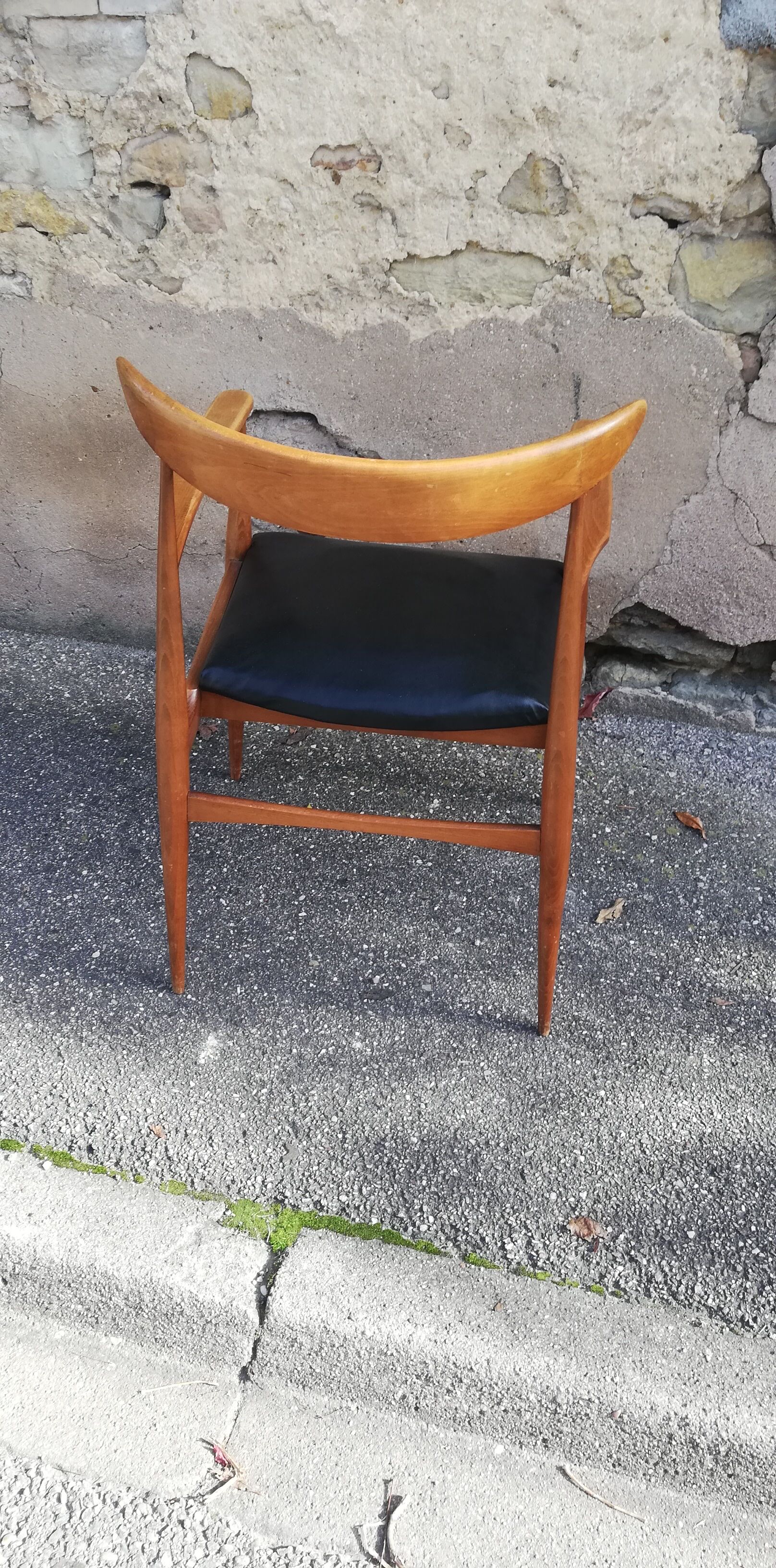 Scandinavian armchair skai black