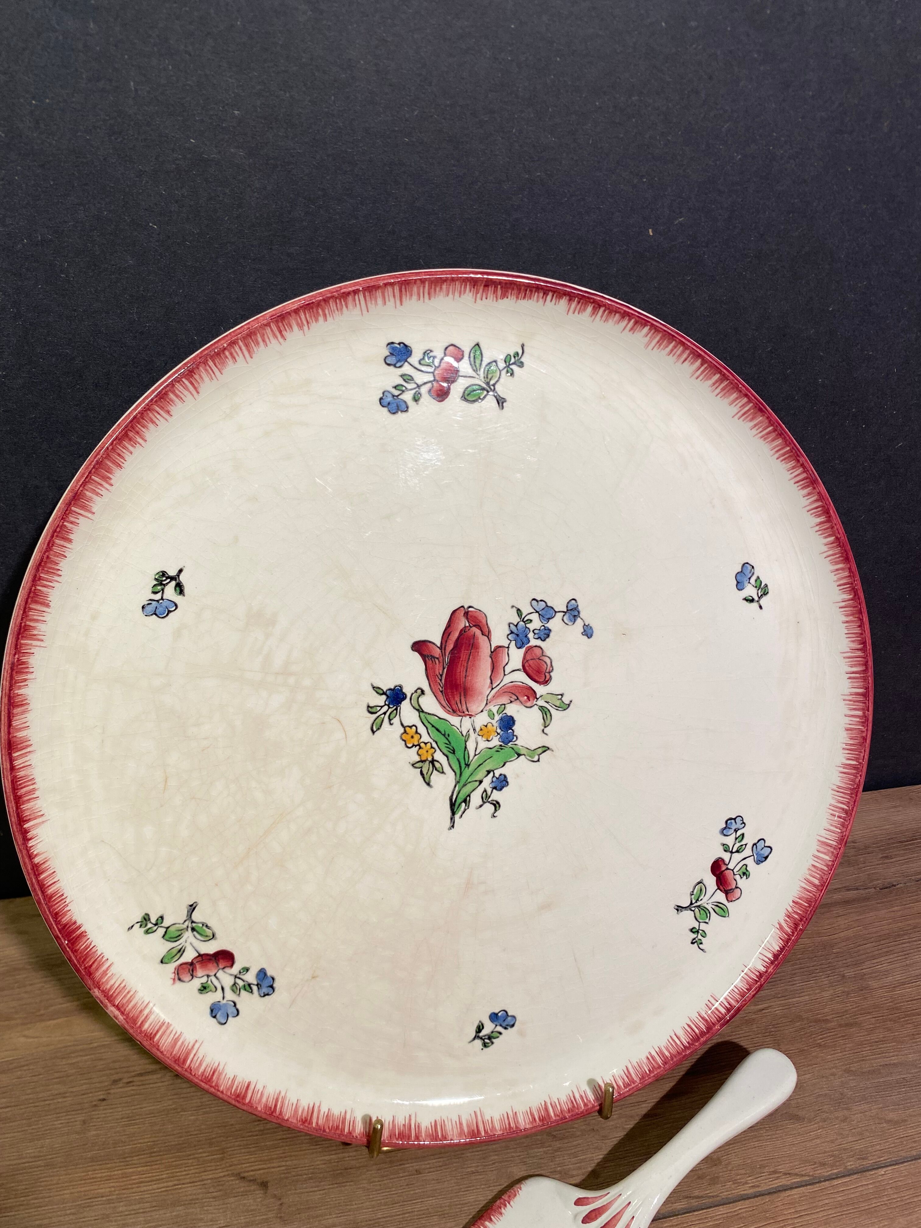 Pie tray with pie shovel in Gien earthenware, Lorraine décor