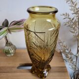 Art Deco vase molded glass