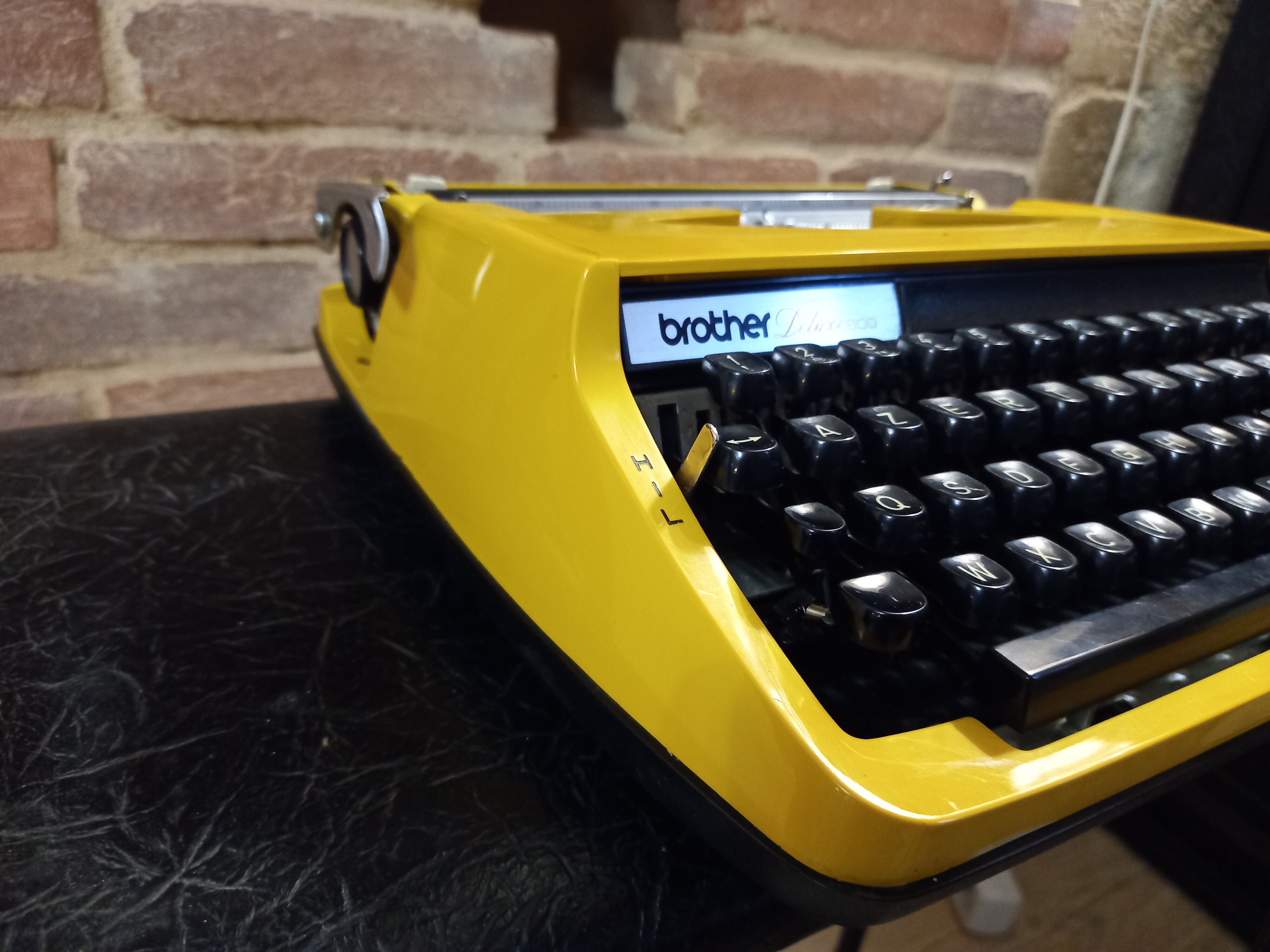 Brother Deluxe 800 typewriter