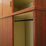 Armoire en teck, design danois, années 1970, production : Danemark