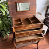 Classic dressing table in varnished wood