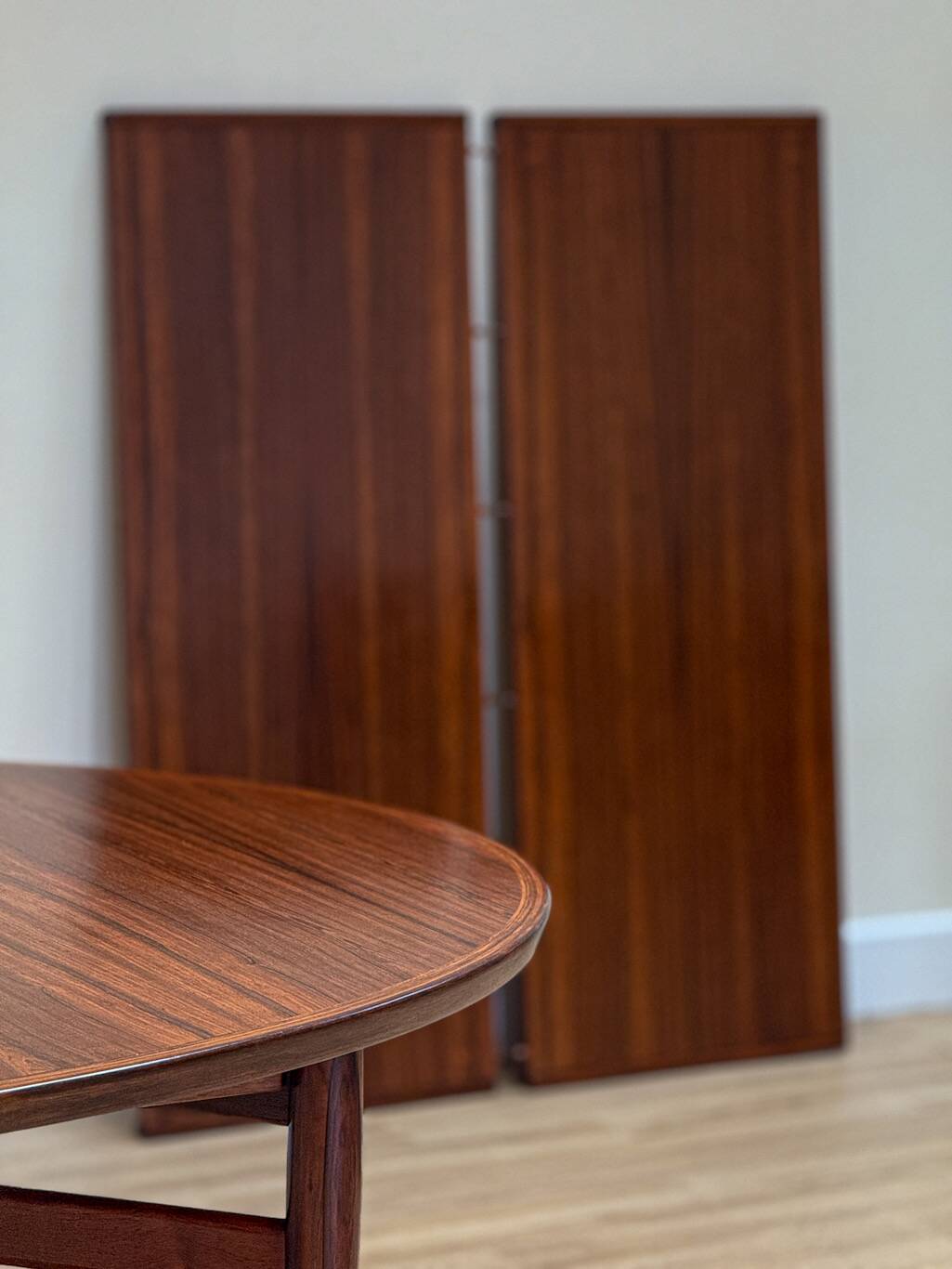 Extendable dining room table and chairs (by Kristian Solmer Vedel)